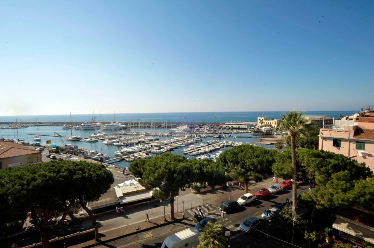 Apartmán Maison Du Port Vieux Sanremo Exteriér fotografie