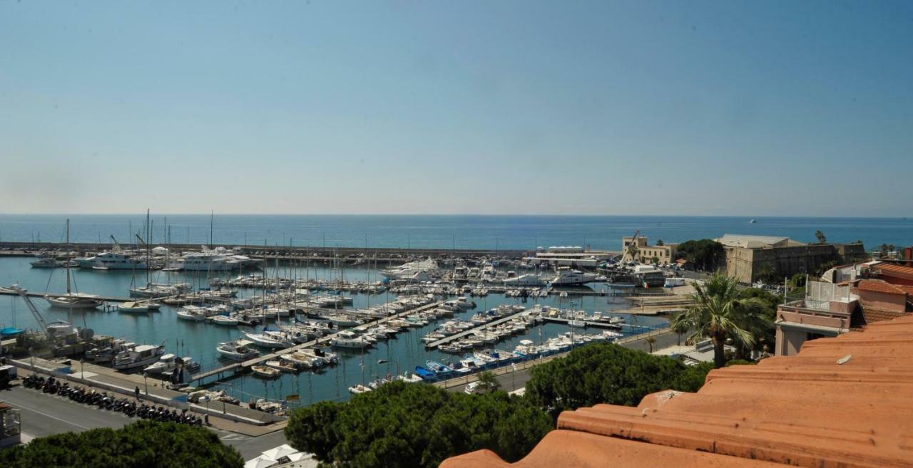 Apartmán Maison Du Port Vieux Sanremo Exteriér fotografie